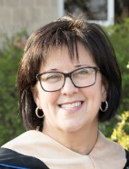 Carolyn Newhouse Headshot